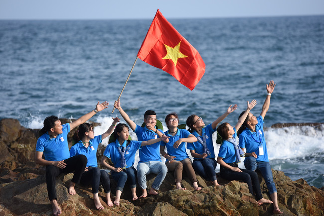 Trách nhiệm của học sinh trong việc bảo vệ chủ quyền biển, đảo hiện nay
