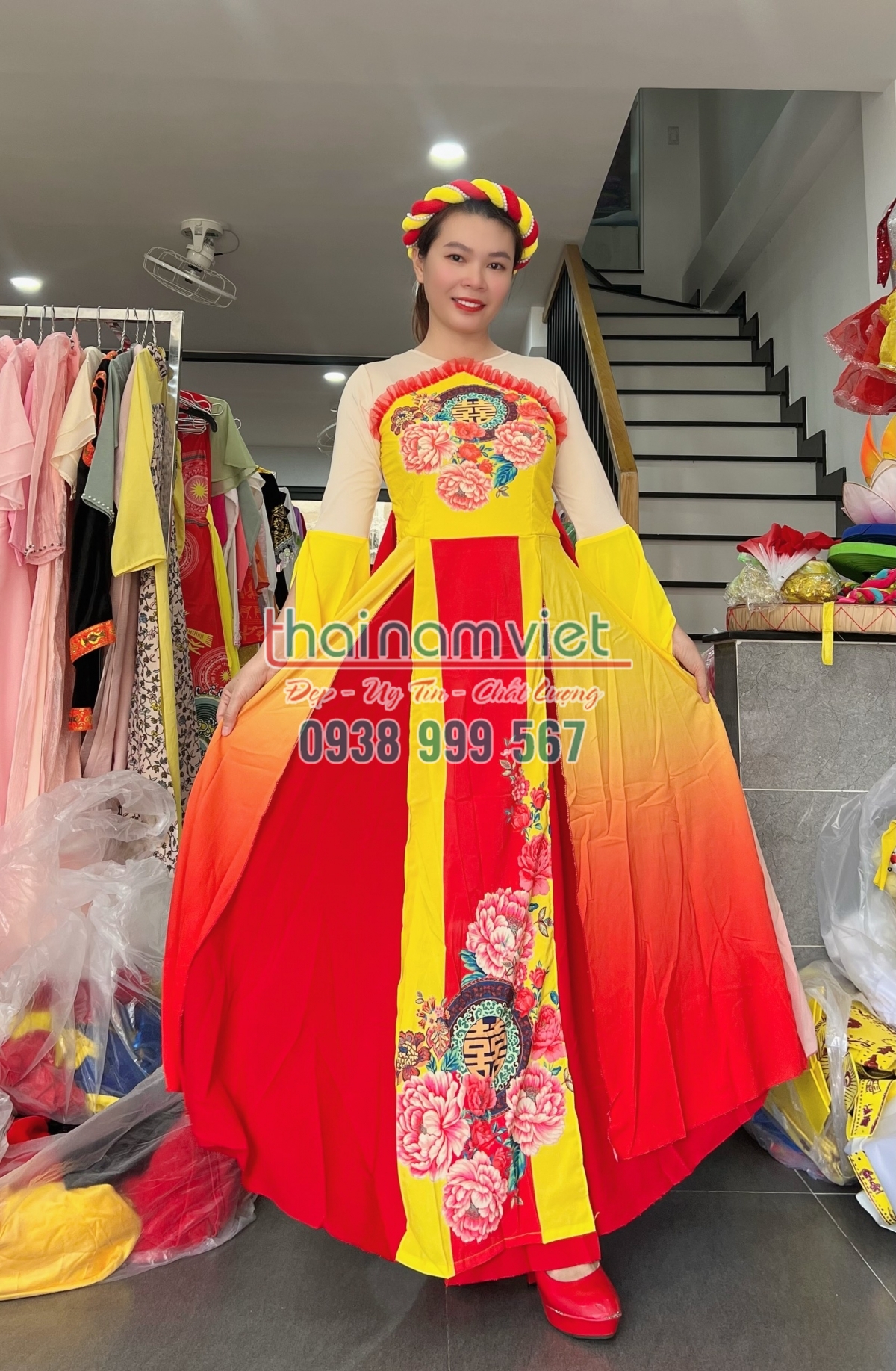 Trang phục múa quạt đẹp, ấn tượng và chuyên nghiệp
