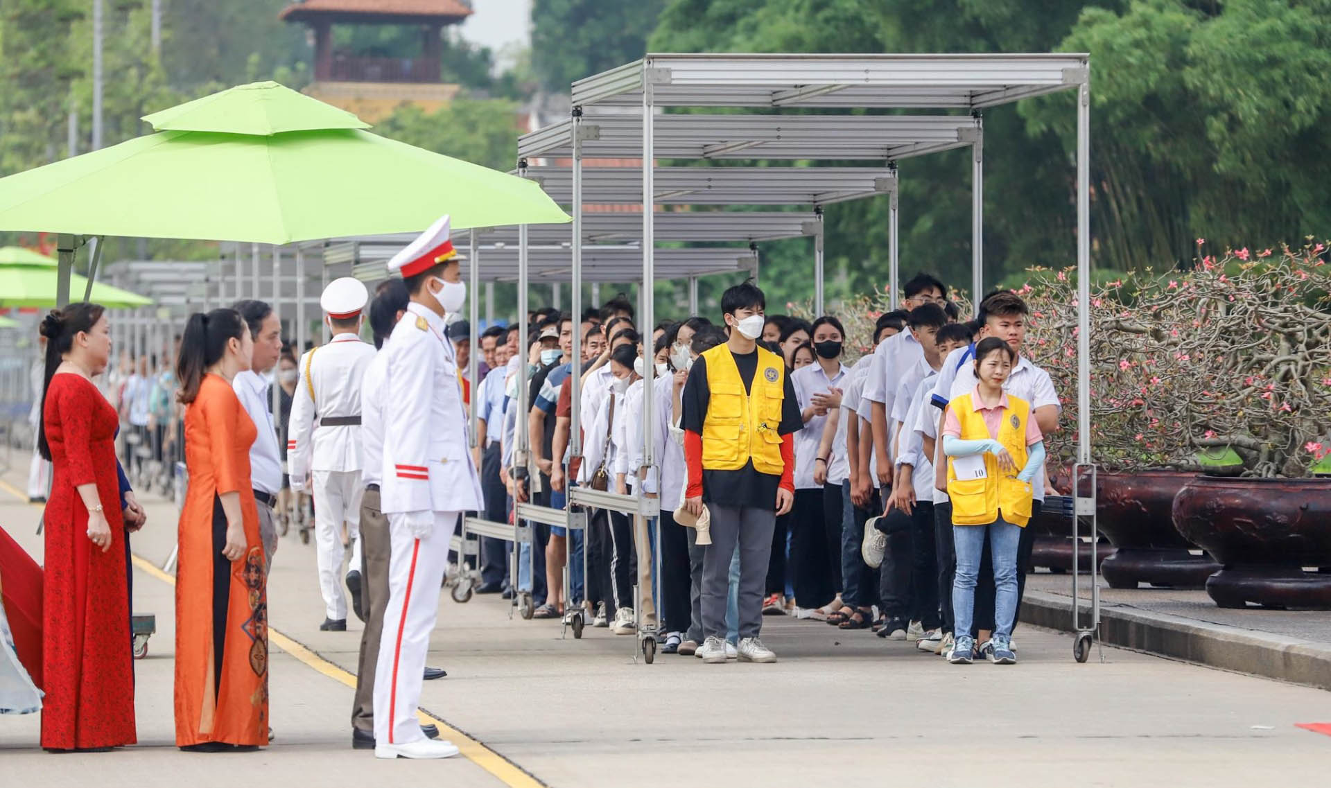 Trang phục vào Lăng Chủ tịch Hồ Chí Minh