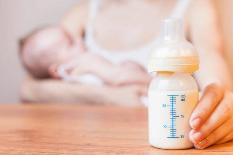 Trẻ bị nhiễm HIV từ mẹ sống được bao lâu?