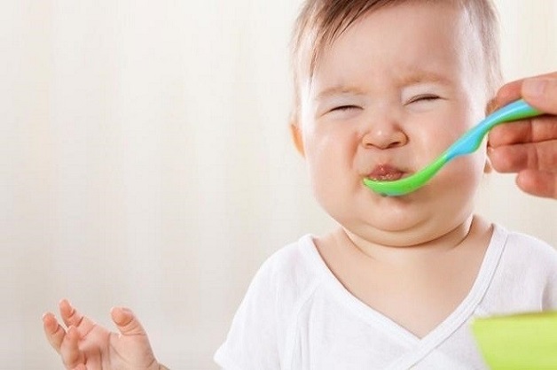 Trẻ Biếng Ăn Hay Ngậm Phải Làm Sao?
