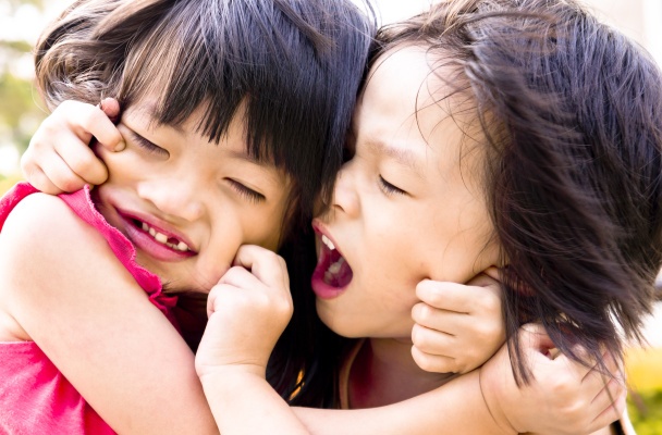 Trẻ Hay: Bí quyết nuôi dạy con thông minh và khỏe mạnh