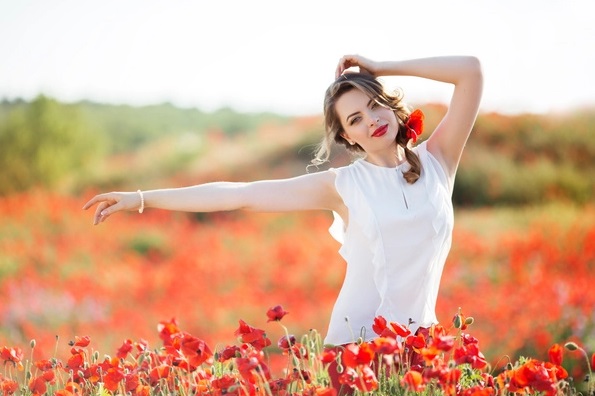 Trẻ trung là gì? Bí quyết để luôn giữ gìn vẻ ngoài tươi trẻ
