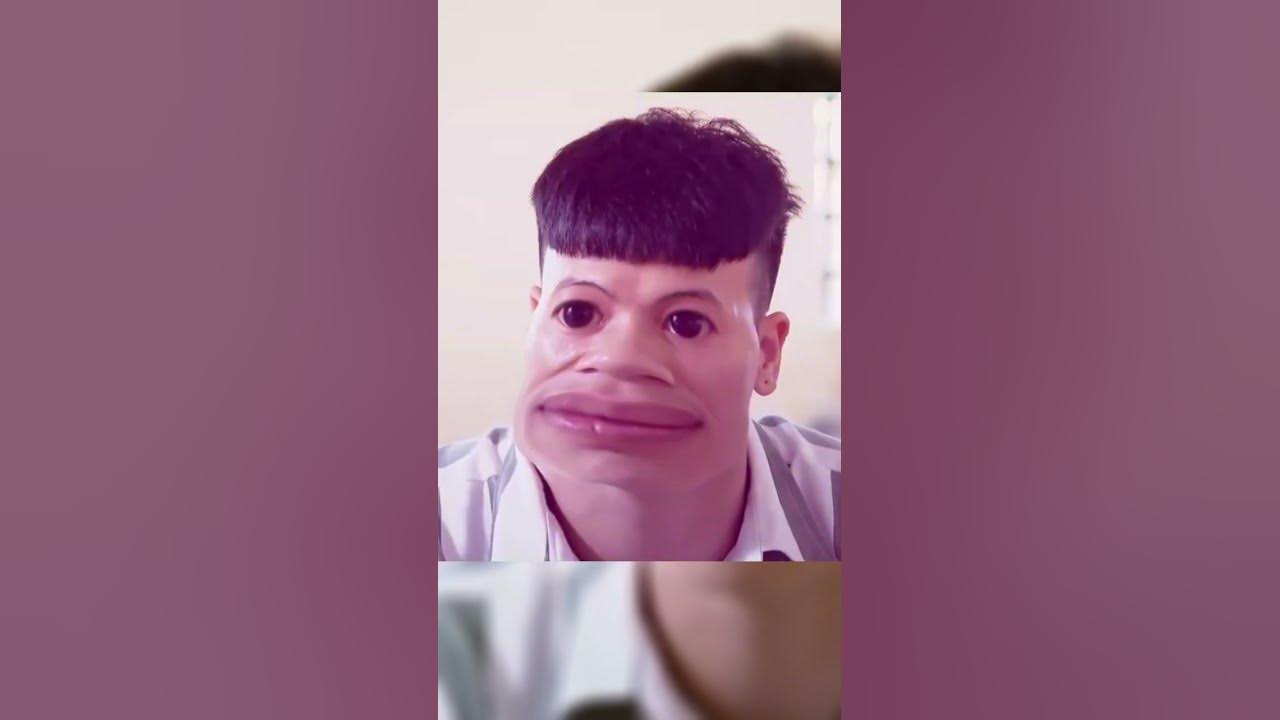 Trông em cứ như một