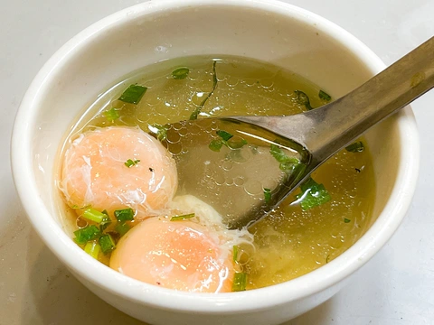 Trứng Chần: Hướng Dẫn Chi Tiết Cách Làm Món Ăn Đơn Giản Ngon Bổ Dưỡng