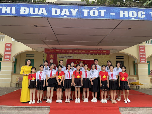 Trường Tiểu học Phú Đông