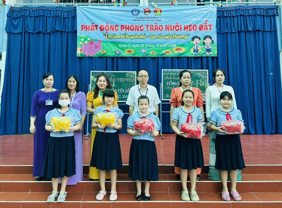 Trường Tiểu học Phú Đông Gallery 2