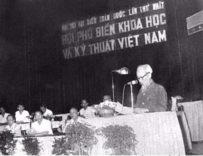 Truyền thống quý báu nhất của dân tộc Việt Nam được Hồ Chí Minh kế thừa và phát triển