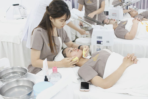 Dung Sắc là gì? Khám phá thế giới sắc tố và ảnh hưởng của chúng đến vẻ đẹp Gallery 2