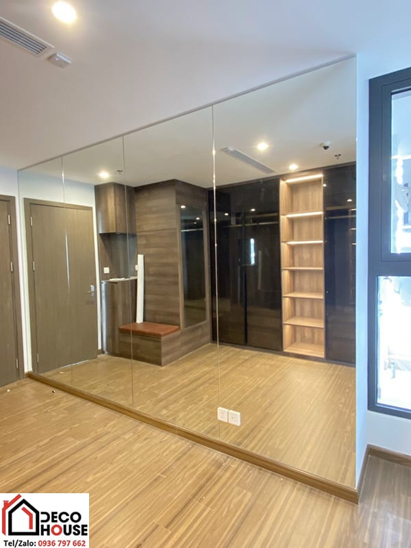 Kính Dán Tường Soi Gương: Giải Pháp Trang Trí Thông Minh và Tiện Lợi Gallery 2