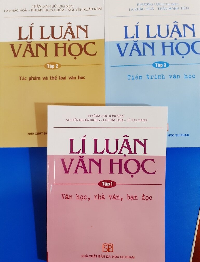 Lí Luận Văn Học Đặc Trưng Của Văn Học Gallery 2