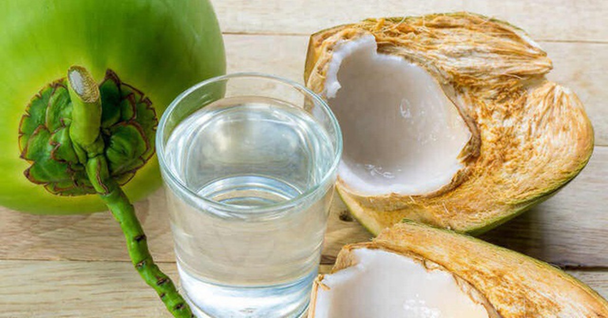 Uống nước dừa mỗi ngày có tốt không?