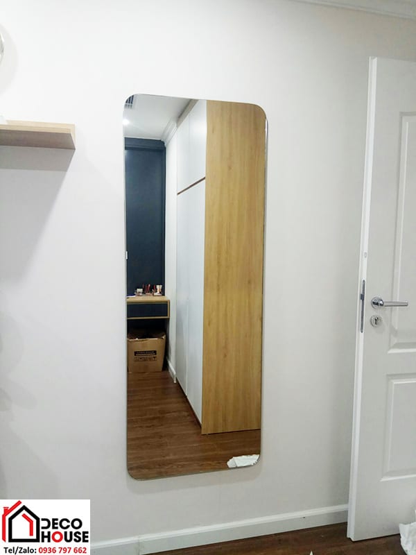 Kính Dán Tường Soi Gương: Giải Pháp Trang Trí Thông Minh và Tiện Lợi Gallery 1