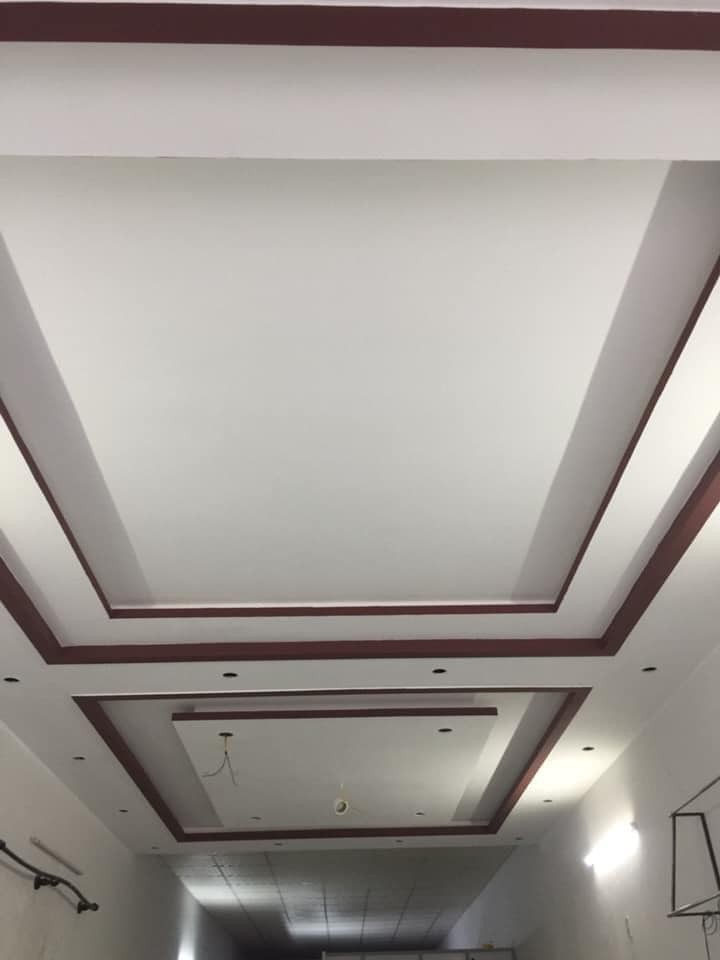 Trần Nhựa Trắng Trơn Gallery 1