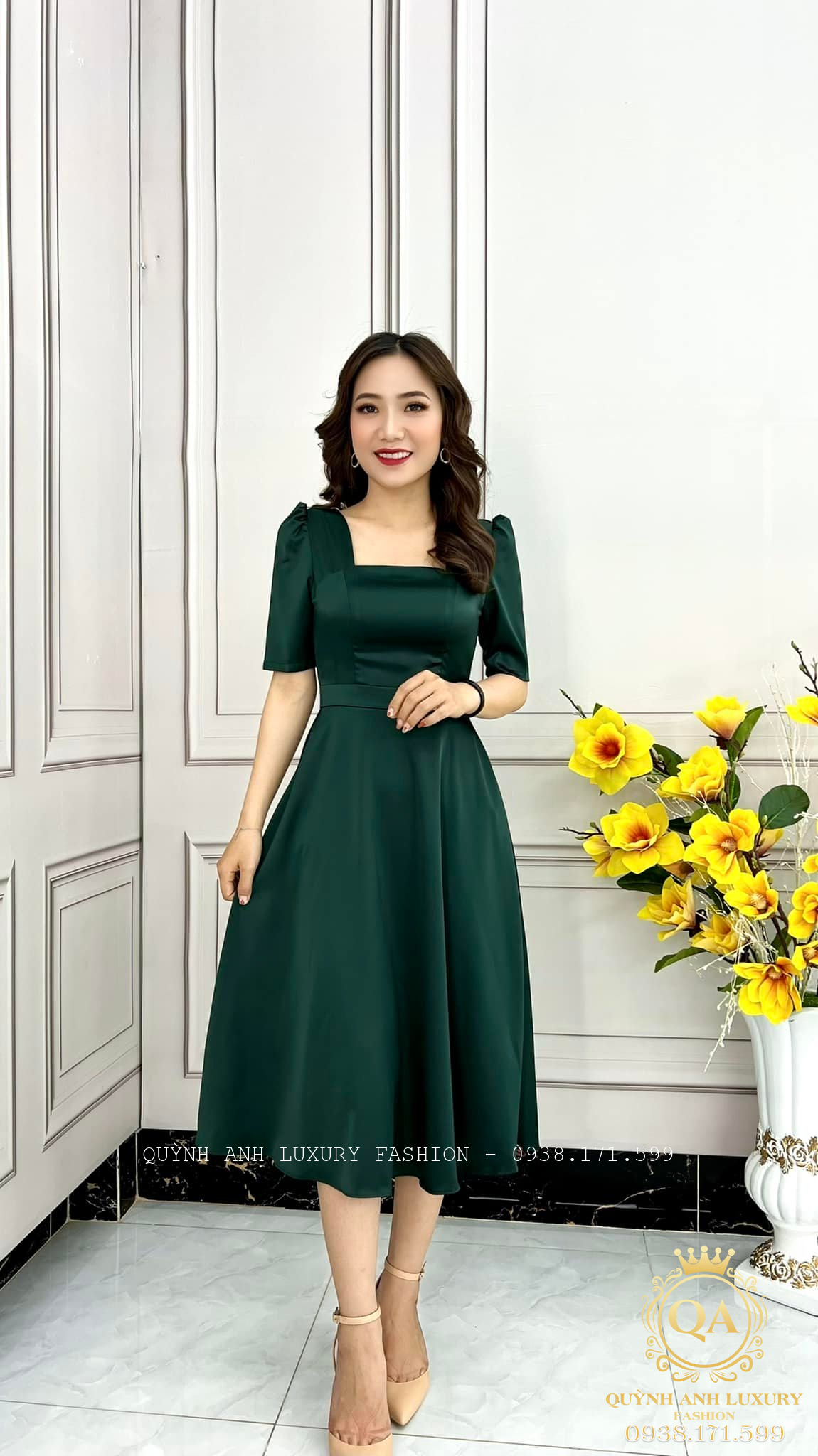 Váy Xòe Cổ Vuông: Kiểu Dáng Thời Trang Năng Động và Quyến Rũ Gallery 1