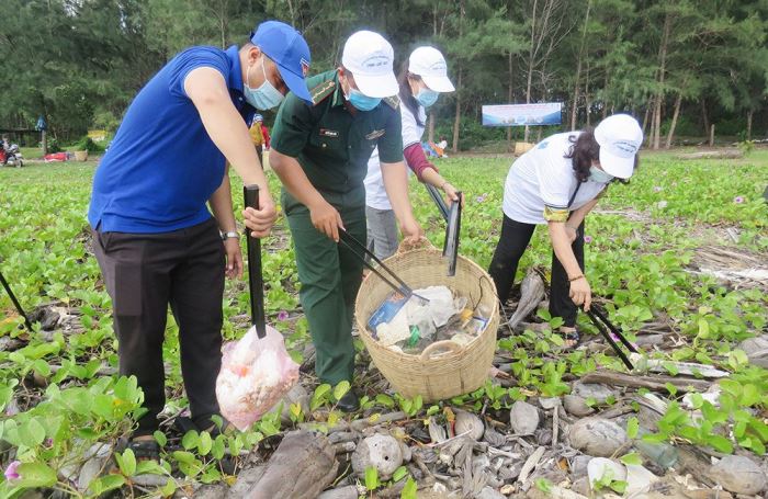 Vai trò của cá nhân và cộng đồng trong bảo vệ môi trường