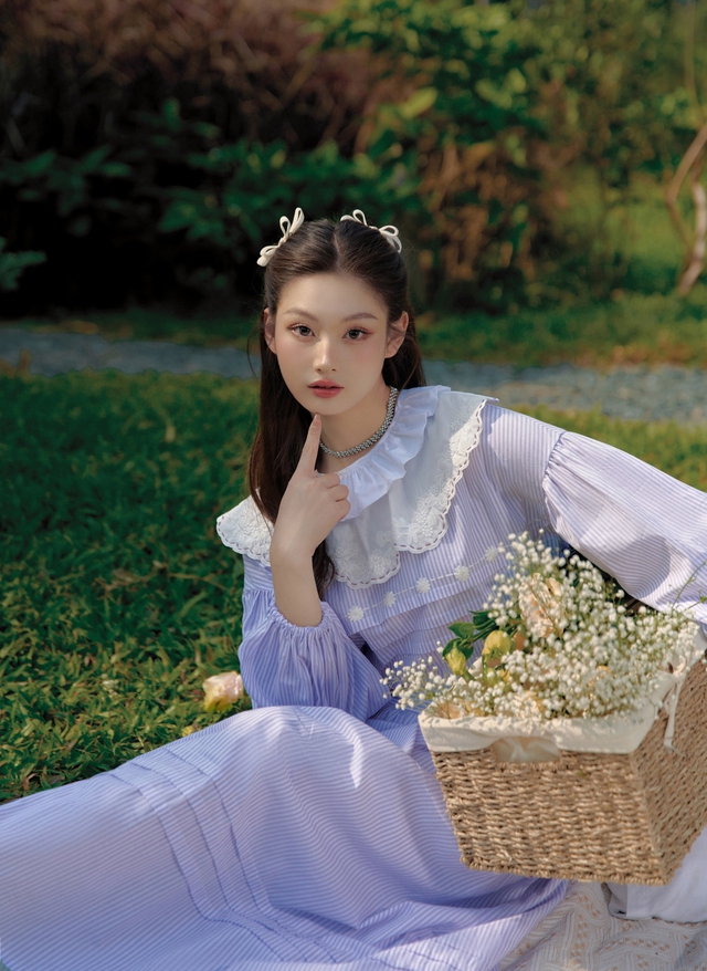 Cô Gái Nông Thôn Mềm Mại Gallery 1