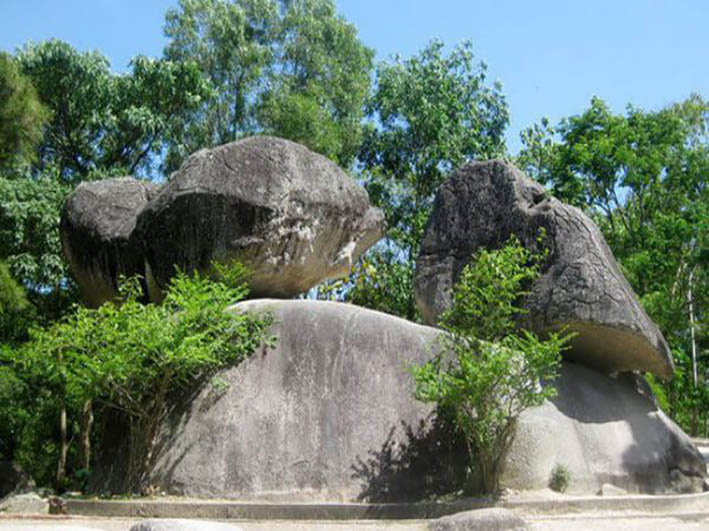 Hòn Trống Mái Thanh Hóa Gallery 1