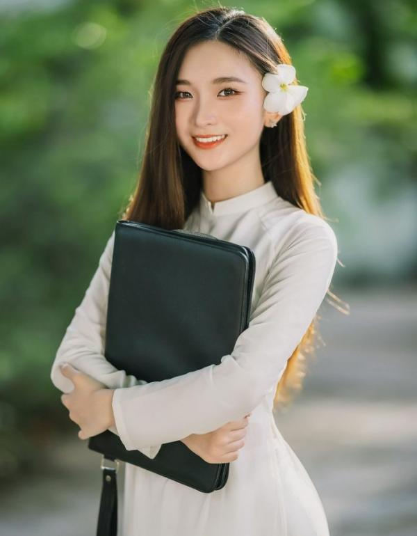 Thơ về Áo Dài Trắng Gallery 1