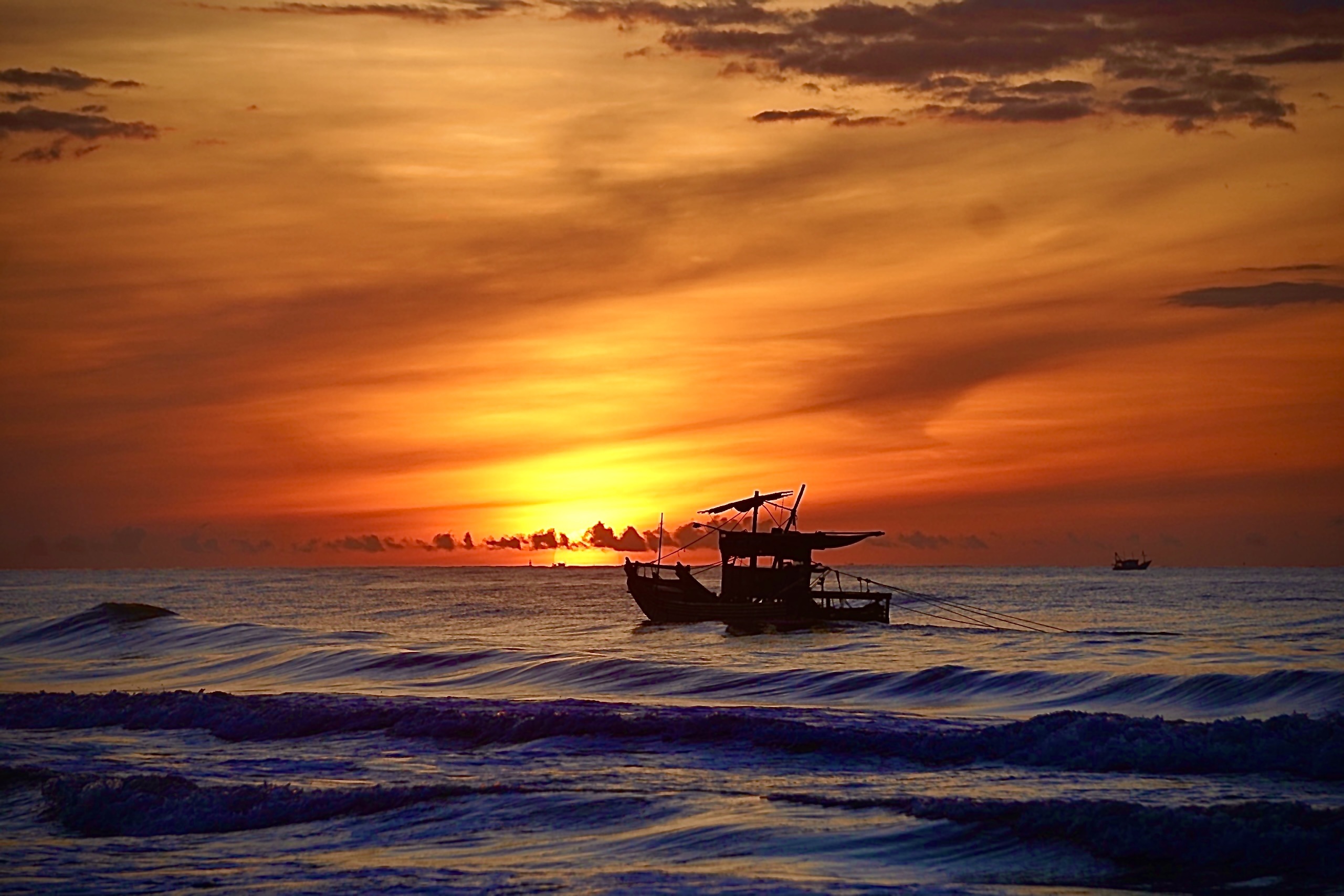 Hình Nền Bình Minh Trên Biển Tuyệt Đẹp Gallery 1