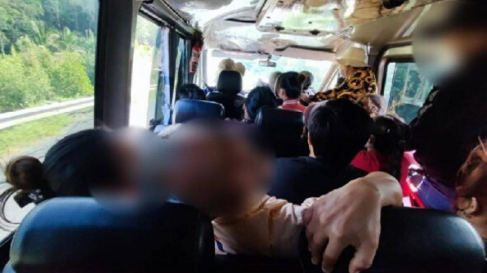 Xe Đen Mập Đi Đất Mũi: Hành Trình Khám Phá Cực Nam