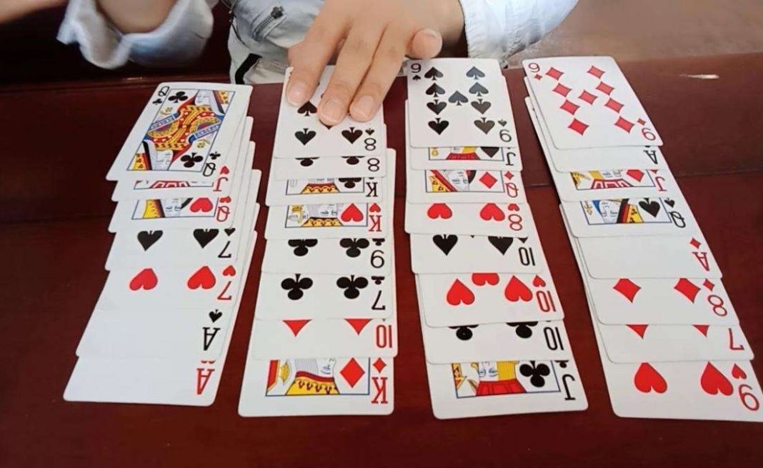 Xem bói bằng bài Tây: Phương pháp, ý nghĩa và cách thực hiện