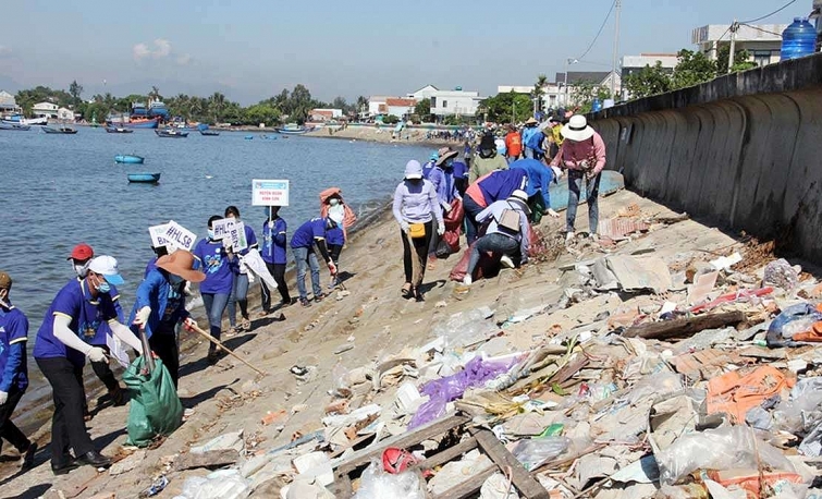 Xử lý ô nhiễm môi trường: Giải pháp toàn diện cho một hành tinh xanh