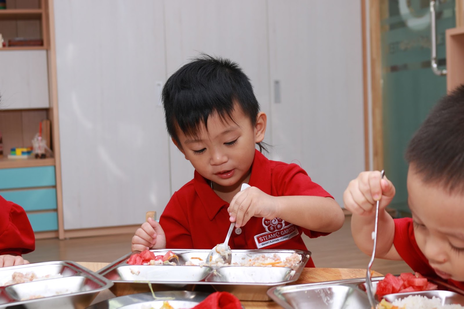 Xúc Cơm Ăn Là Gì? Hướng Dẫn Chọn và Sử Dụng