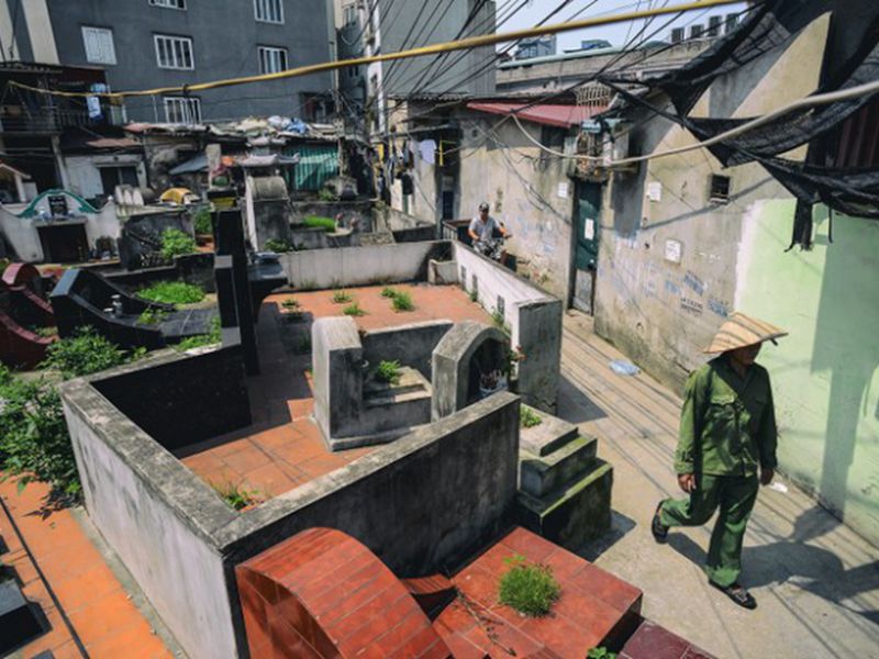 Vậy cùng anh về nhà nghĩa trang Gallery 1