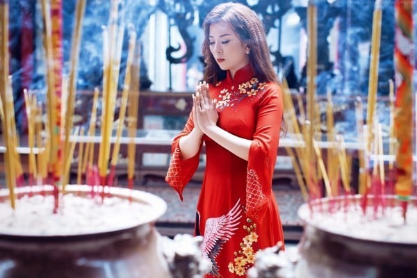 Ý Nghĩa Việc Thắp 9 Nén Hương