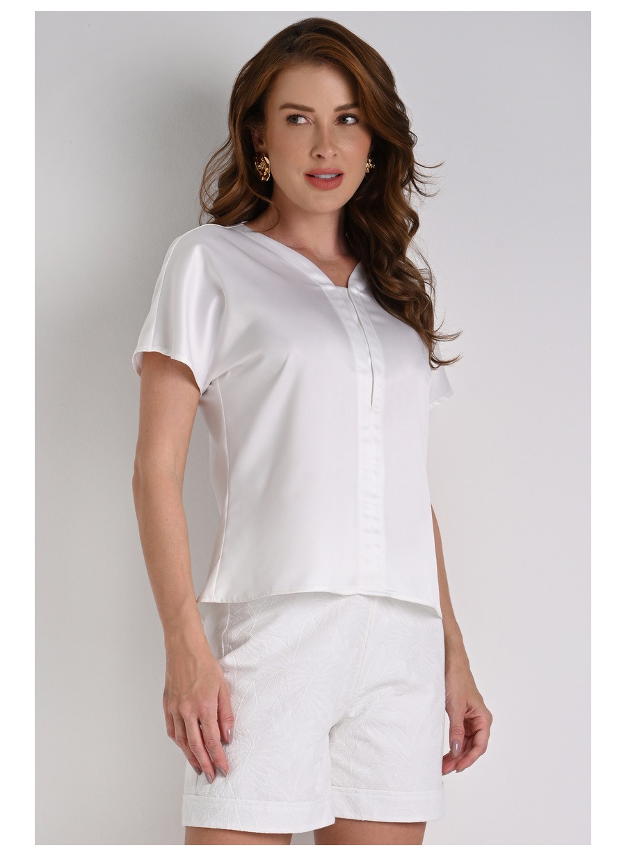 Blouse With Distinctive Neckline Off-White