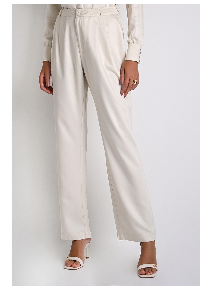 Classic Pleated Off-White Pants
