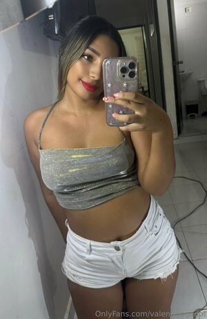 valentinagadot / valgadott