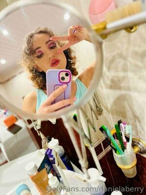 danaberry / danadberry