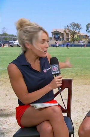 Colleen Wolfe / ColleenWolfe