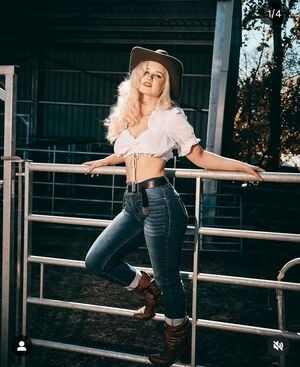 Alicefox6969 / belle spellman / nadiafoxx69 /