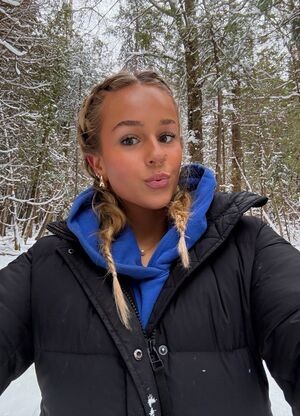 Ava / XoCashPrincess1 / ava.ludwar / ava_hadley / avaludwar