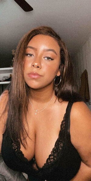 Grace Smith / babvgrace / grxceuncensored