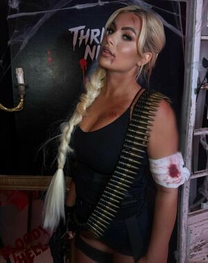 Carla Moreau / carlamoreau_____