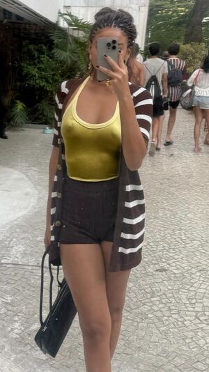 Bella Campos / bellacampox / camposbella