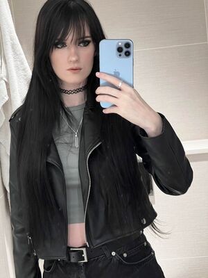 Ashi / ashi_irl / ashifechi