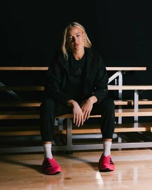 Sophie Cunningham / sophie_cham