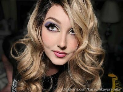 Kasey M*Kay / _that_nrrrd_grrrl / https: / kaseymkayvip