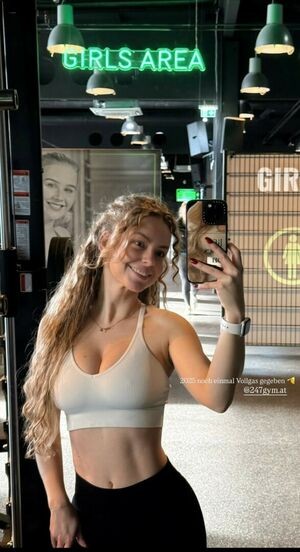 Dalmalaluna / Kitti Dalma / dalunahh