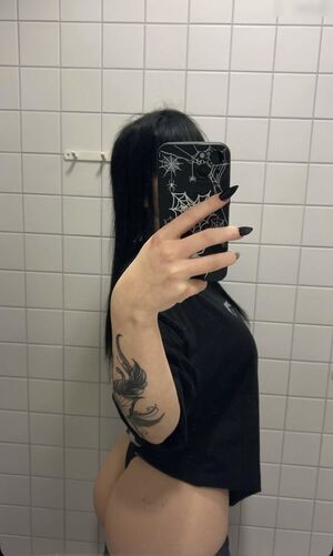 _only.gixl_ / onselina