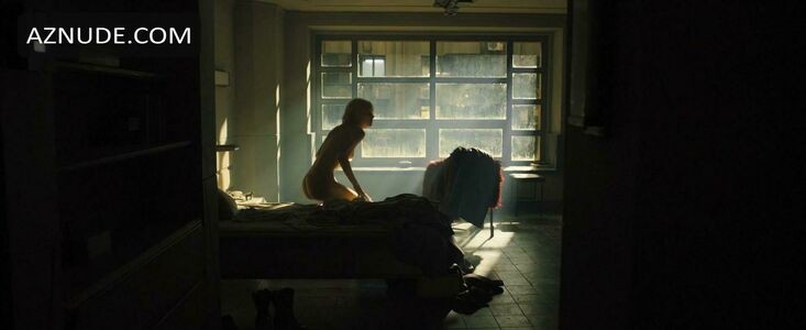 Mackenzie Davis / mackenziedavis