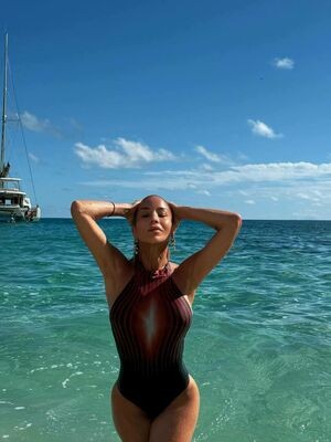 Danielle Winits / lawinits