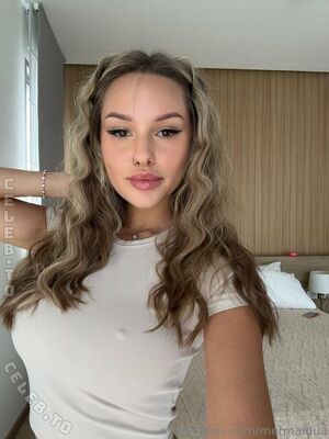 mermaidua / vickymermaidua