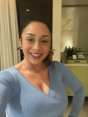 lilly___hall / reallillyhallxx