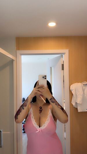 Apoorva Bhalla / apoorva_bhalla / apoorvabhalla